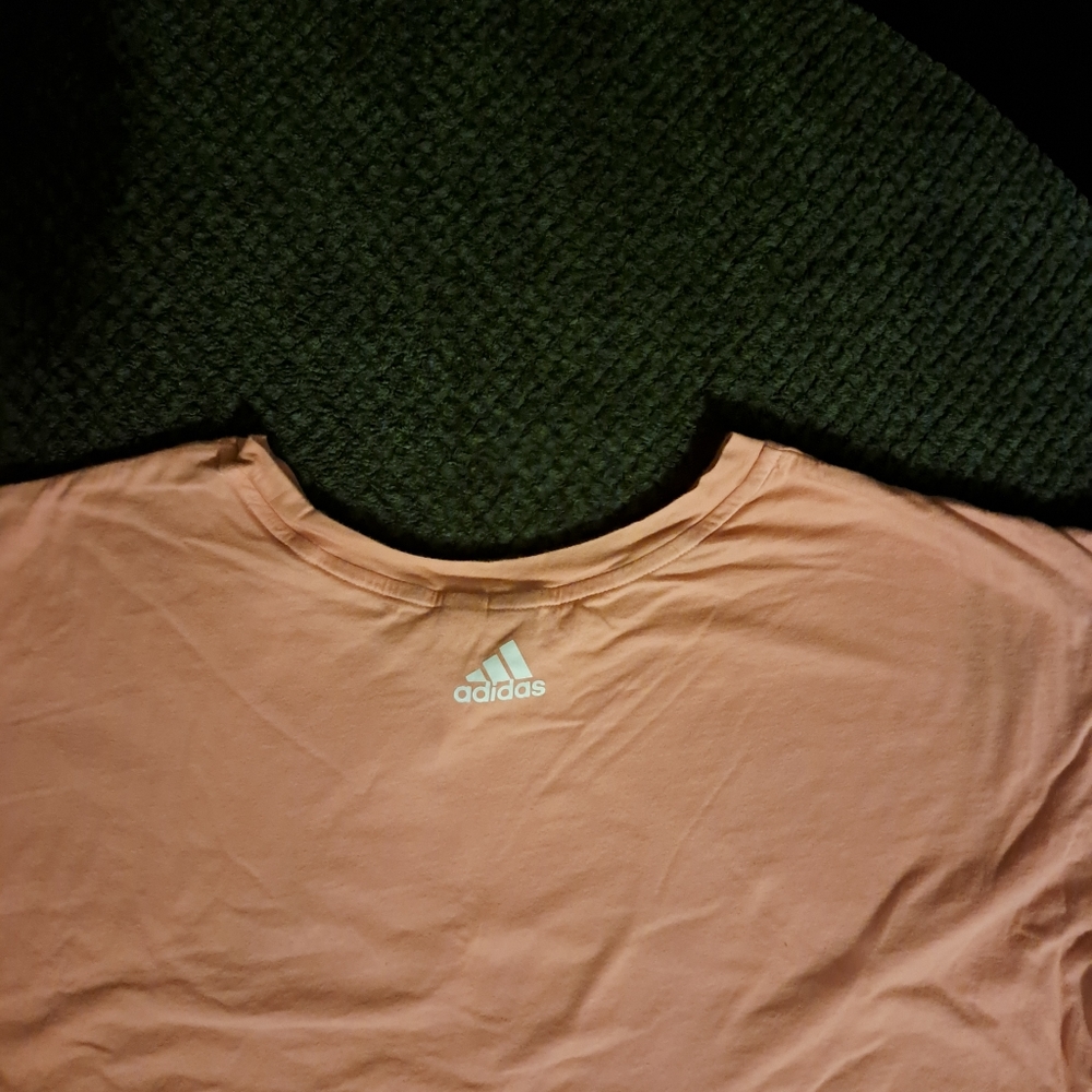 Women's Adidas fitted t-shirt, slightly used, peach colour, large